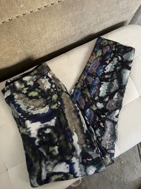 Theory 100% silk Abstract Print straight pants